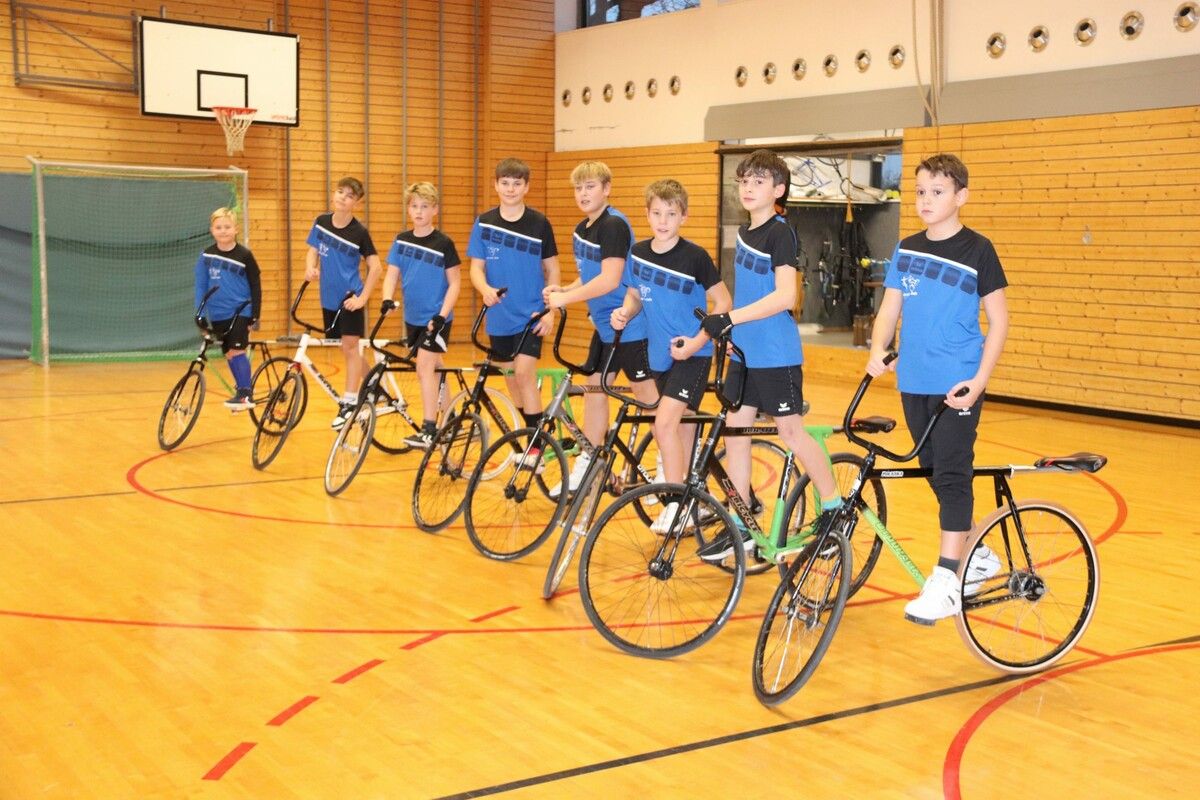 Erfolgreicher Start für den ÖAMTC RV Enzian Sulz bei der Radball-Landesmeisterschaft. ⇒
⇒
ÖAMTC RV Enzian Sulz