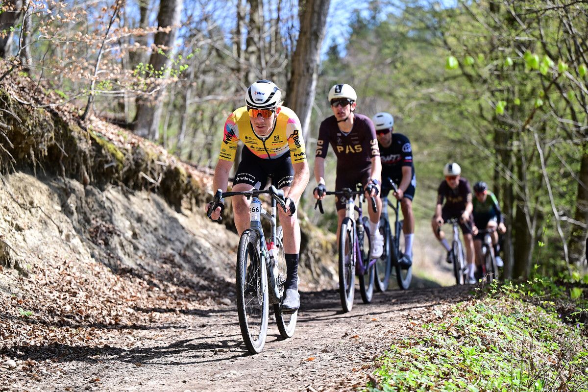 Evergreen Daniel Geismayr sicherte sich bei der Gravel-Meisterschaft in Velden die ÖM-Bronzemedaille.⇒Eisenbauer