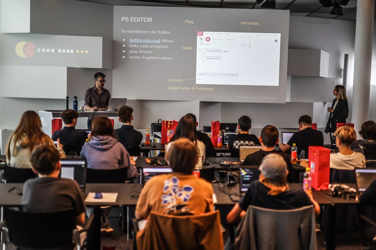 Im Sommer 2025 bietet das Code Base Camp wieder zwei Durchgänge seiner Programmiermodule an. ⇒VN/Steurer