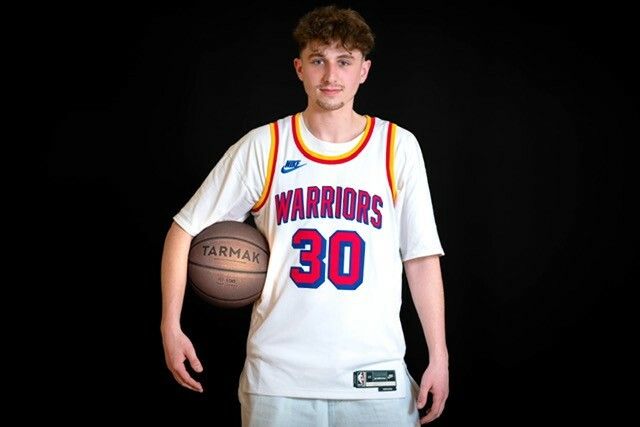 In seiner Freizeit spielt Philip Schwab auch gerne Basketball.