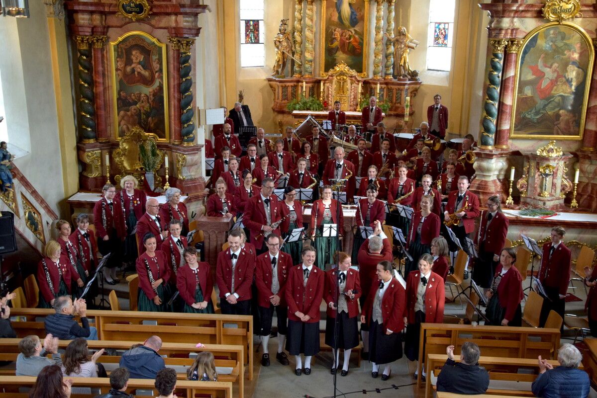 Konzert der Sonnenberger Harmoniemusik Nüziders in der Pfarrkirche Nüziders.⇒SCO