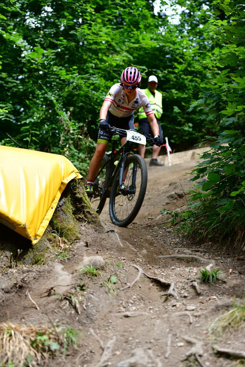 Mountainbikerin Johanna Piringer startete mit einem Sieg in die Saison.⇒Privat