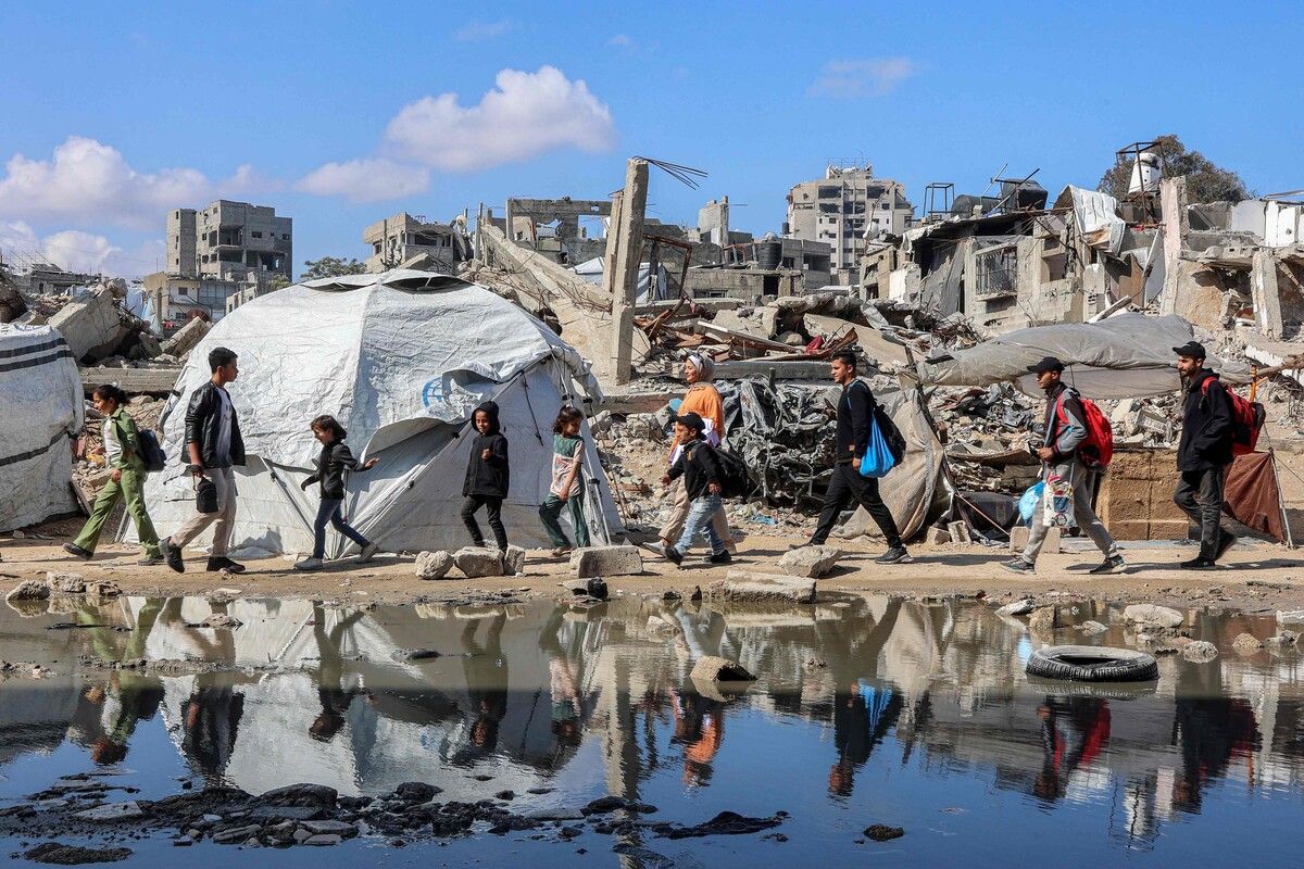 Nach UN-Angaben wurden allein zwischen dem 18. März und dem 8. April fast 400.000 Palästinenser innerhalb des Küstenstreifens vertrieben.⇒AFP