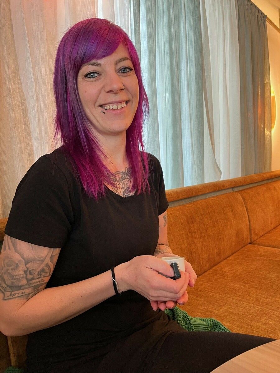 Nadine beschreibt sich selbst als Frohnatur und denkt nicht daran, sich von einem künstlichen Darmausgang das Leben vermiesen zu lassen. ⇒vn/mm