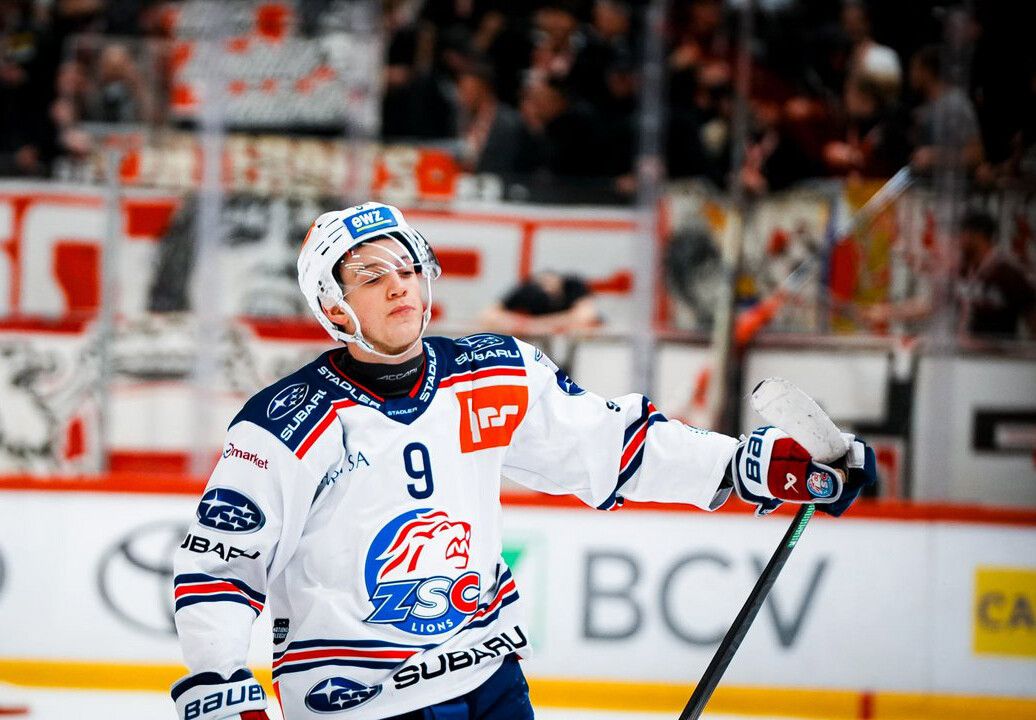 Vinzenz Rohrer und die ZSC Lions legten in der Schweizer Finalserie vor.⇒ZSC