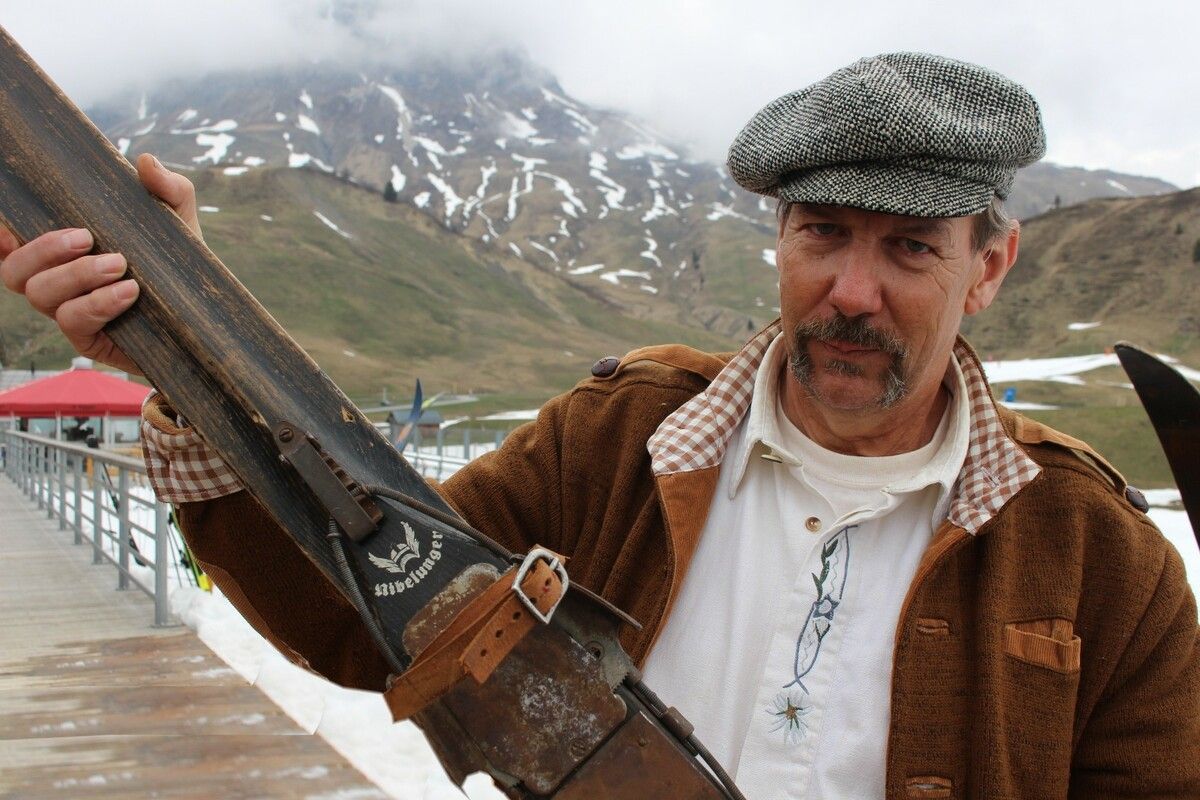 „Nibelungen“ – ein Ski, der Rätsel aufgibt, denn „alle Nachforschungen nach dessen Herkunft blieben erfolglos“, bedauert Jürgen Strolz.