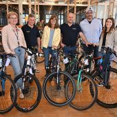 Fahrradbörse lockte Hunderte Fans an