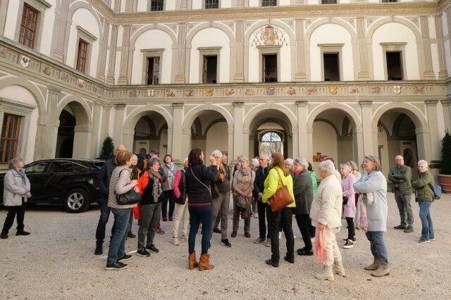 Schwarzach 50plus zu Gast im Palast Hohenems – spannende Einblicke, herzliche Gastgeberinnen & Kaffee-Kuchen-Ausklang im Café Lorenz.⇒Schwarzach 50plus