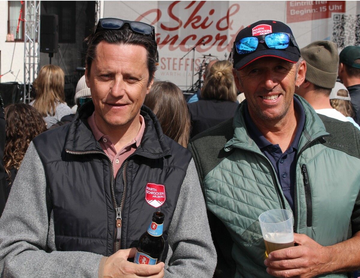 Stephan Schwarzmann (l.) und Stefan Strolz wurden in Schröcken bzw. Warth eindrucksvoll als Bürgermeister bestätigt.⇒STP