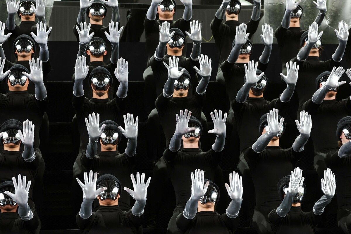 Tanzperformance auf dem Coachella Valley Music and Arts Festival 2025 in Indio, Kalifornien. AFP (5)