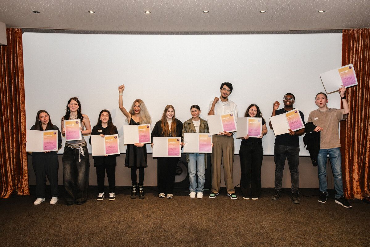 Beim Lehrlingswettbewerb „Smart Video-Champions“, der vor drei Jahren den Schaufenster-Dekorationswettbewerb der Sparte Handel ablöste, zeigten die Finalisten ihr Können. Gemeinsam mit den kaufmännischen Berufsschulen entwickelten die Lehrlinge Konzepte und drehten anschließend Videos in den Betrieben. nussbaumer