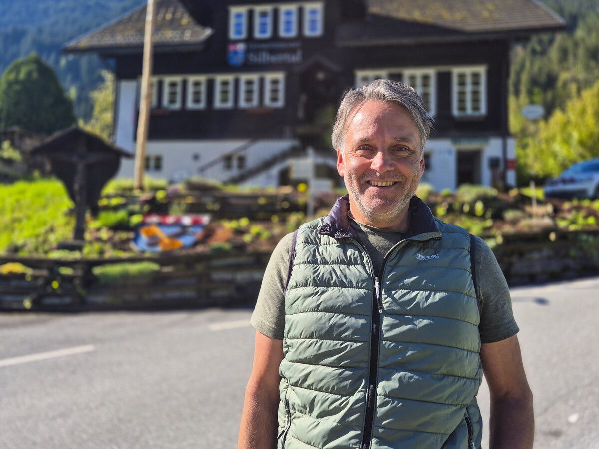 Bürgermeister Thomas Zudrell ist erleichtert, dass die Sperre der Fellimännlestraße aufgehoben werden konnte.⇒ VN/JUN