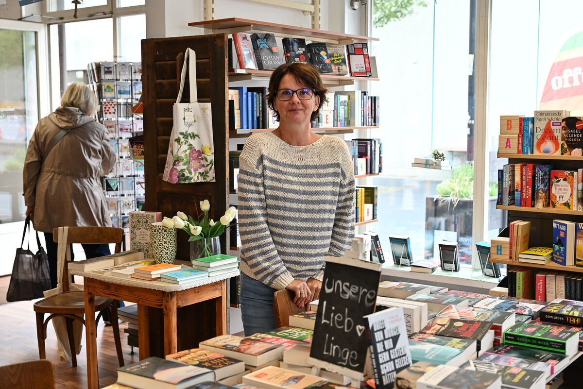 Caroline Gillmayr vom Bücherwurm in Lustenau wünscht sich mehr Vielfalt im Zentrum. Sie verdankt ihre Existenz ihren treuen Kunden.⇒BVS (4)