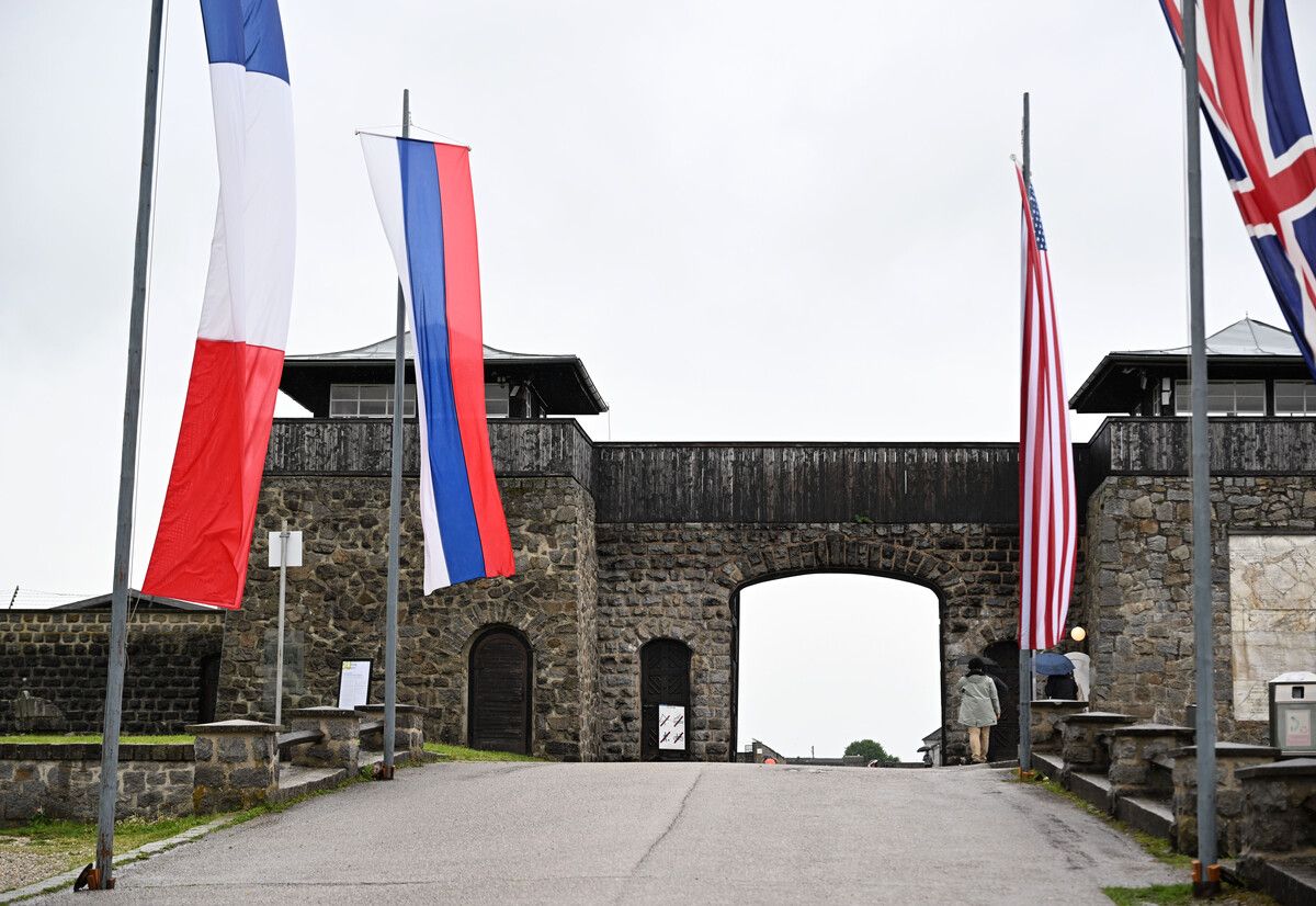 Das ehemalige Lagertor in der KZ-Gedenkstätte: Vor 80 Jahren wurde das Konzentrationslager Mauthausen durch die US-Armee befreit.→⇒APA/Gindl