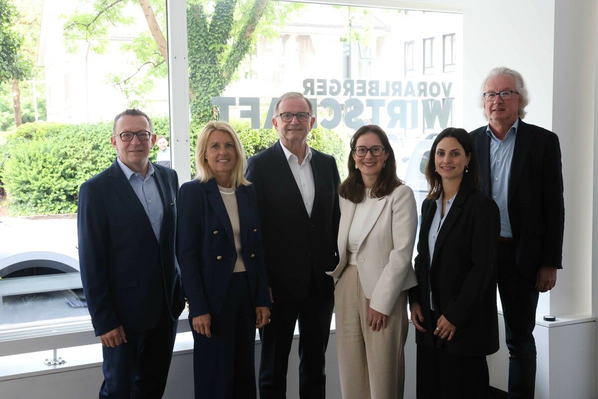 Das neue Präsidium der Wirtschaftskammer Vorarlberg (v.l.): Udo Filzmaier, Petra Kreuzer, Karlheinz Kopf, Andrea Längle, Jennifer Bitsche und Eduard Fischer. ⇒⇒WB/Meusburger