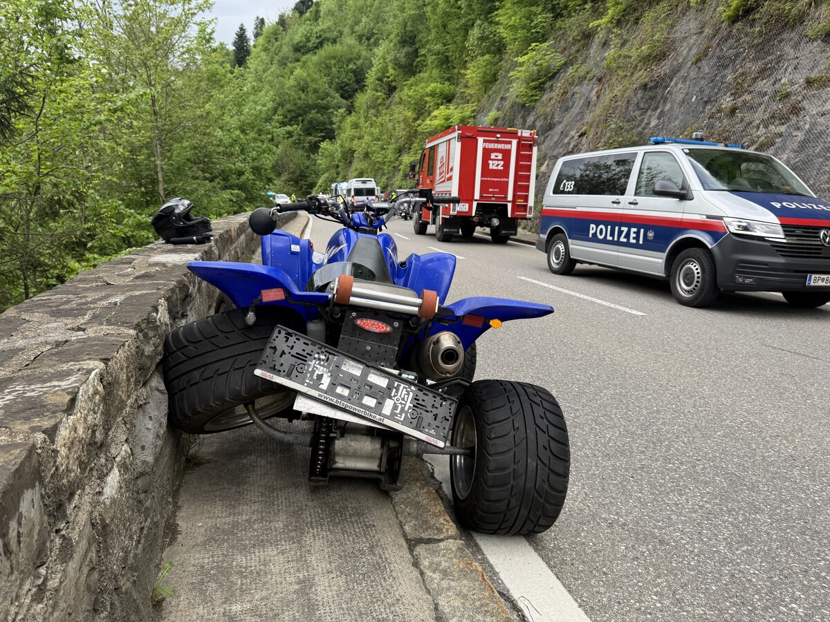 Das Quad wurde vom Motorradfahrer übersehen. ⇒VOL.AT/Vlach