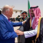 Trump hat Nahost-Reise gestartet