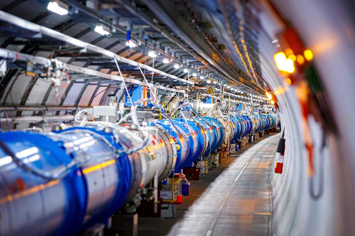 Die Bleikerne werden in den 27 Kilometer langen Tunnel des Teilchenbeschleunigers LHC auf Kollisionskurs gejagt.⇒ AFP