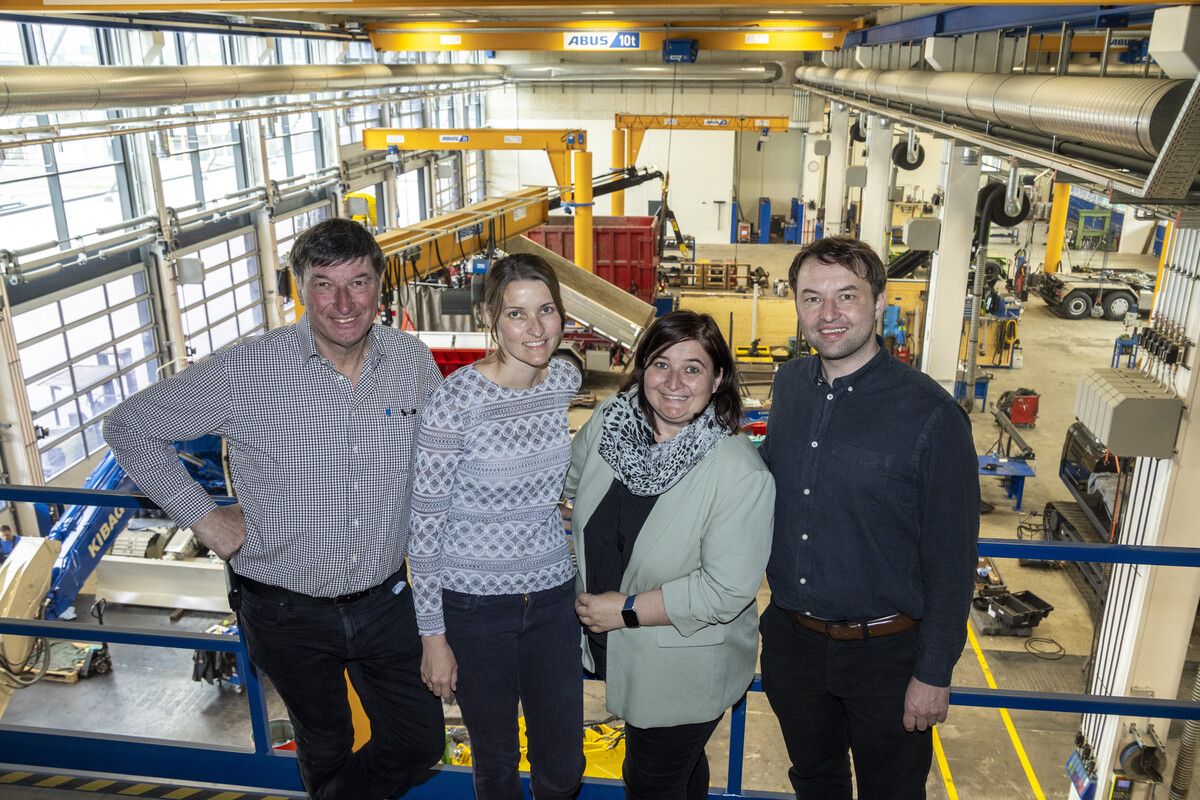 Die dritte und vierte Generation: Otto Wohlgenannt mit Petra, Monika und Martin.⇒ vn/Paulitsch (2)