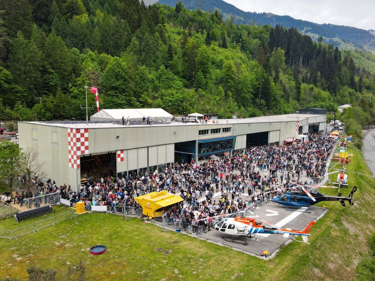 Die Hubschrauber von Wucher fazinierten große und kleine Besucher.⇒wucher (2)