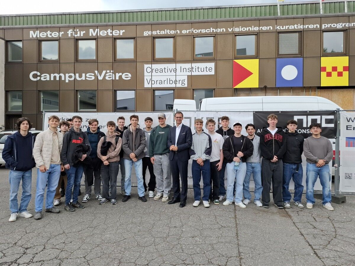 Die Klasse 4bWI der HTL Dornbirn diskutierte über Fake News, digitale Manipulation und europäische Werte.⇒CTh