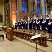 Wiener Chormädchen sangen im Münster