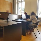 Zweifache Mutter als Zuhälterin angeklagt
