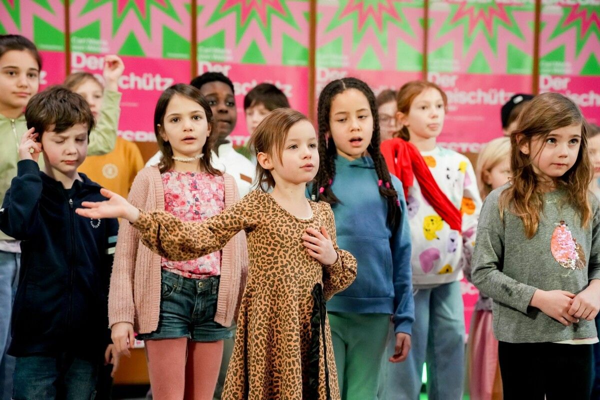 Ein Highlight wird der Rückblick auf die Zusammenarbeit mit den Jungen Bregenzer Festspielen bei der Mitmachoper „Der Freischütz für Kinder”. ⇒DIETMAR STIPLOVSEK