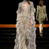 Strass und Federn