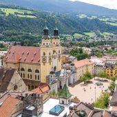 Brixen im Blütenkleid