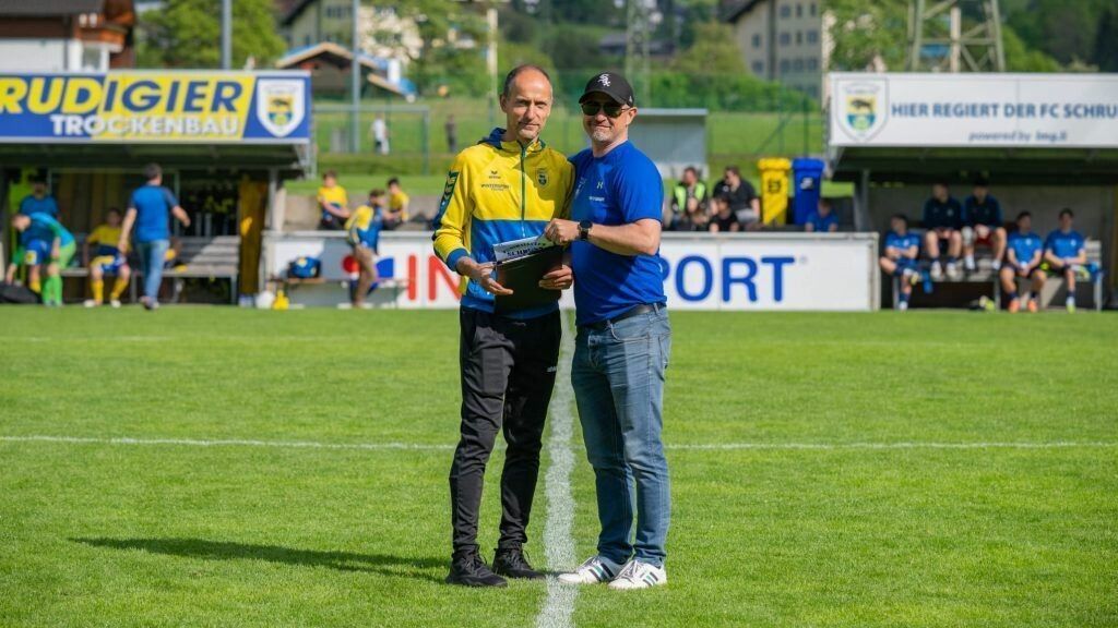 Gabriel Christea (l.) soll Schruns vor dem Abstieg retten. ⇒privat