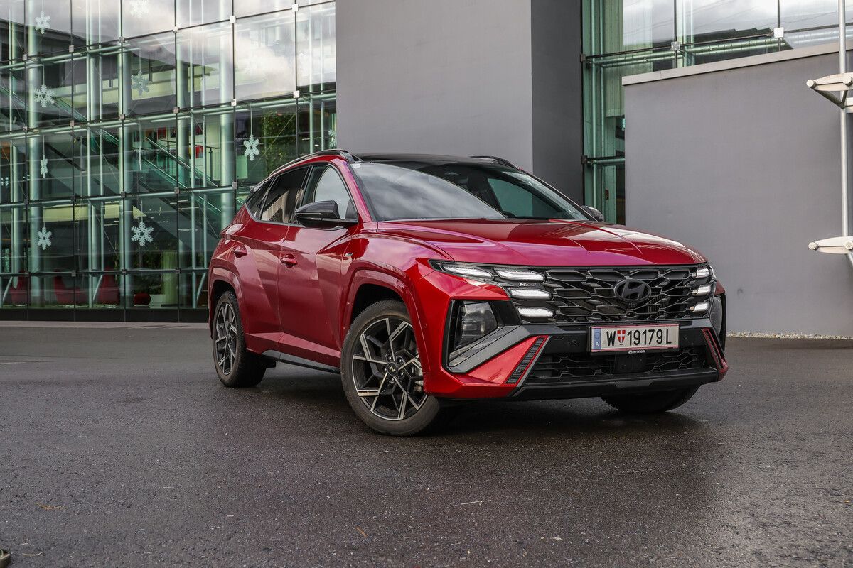 Hyundai hat sein Kompakt-SUV Tucson optisch dezent aufgefrischt. Die Maßnahmen haben ihre Wirkung nicht verfehlt.⇒VN/Steurer