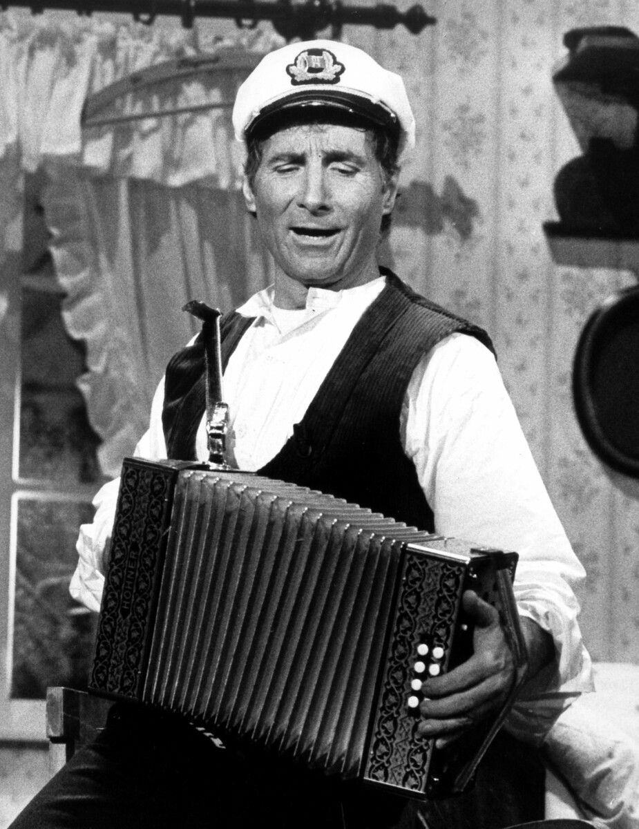 In den 1950er- und 1960er-Jahren verbuchte Freddy Quinn zahlreiche Nummer-Eins-Hits. ⇒dpa (2)