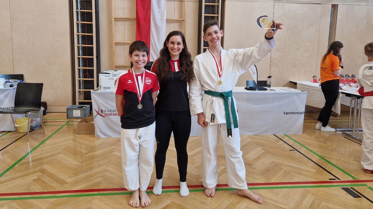 Louis und Leo Vonbun erkämpften sich Gold und Bronze bei der Karate-Landesmeisterschaft 2025. ⇒verein