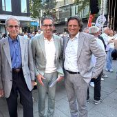 Jubiläumsglanz am Garnmarkt