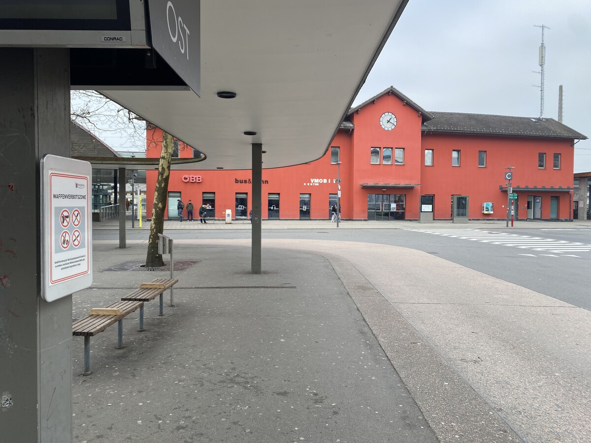 Mit dem Alkoholverbot am Bahnhof in Dornbirn wurden gute Erfahrungen gemacht. Deshalb wird die Zone ausgeweitet. ⇒VN/Rauch
