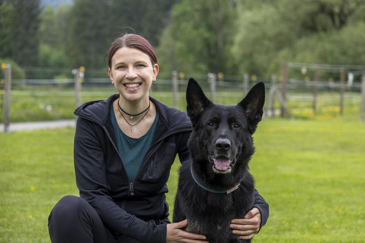 Nina Winkler und Hund Ero sind ein eingespieltes Team.⇒ VN/Paulitsch (2)