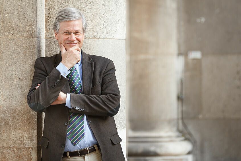 Prof. Matthias Beck ist Arzt, Priester, Buchautor und Philosoph.⇒Handout