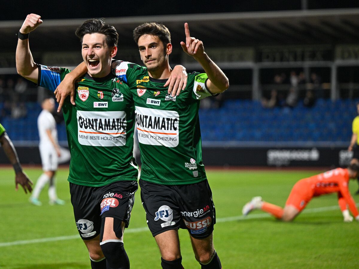 Rieds Mark Grosse und Ante Bajic jubelten über den Meistertitel und Aufstieg. ⇒gepa