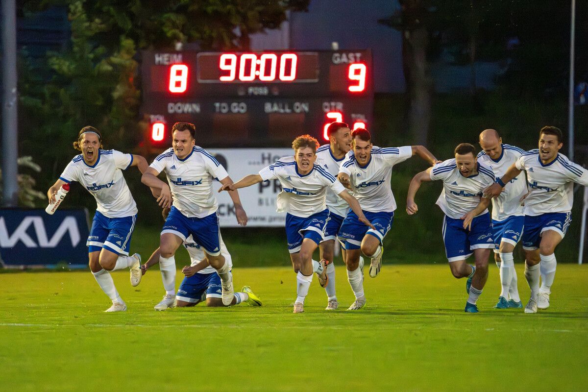 Nach dem Abstieg aus der Westliga hoffen die Röthis-Spieler in der VN.at-Eliteliga wieder auf mehr Jubelszenen.⇒VN-STIPLOVSEK