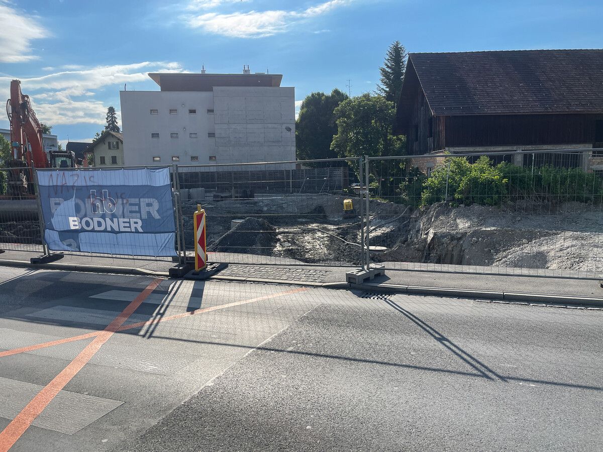 Was mit dem ehemaligen Tankstellen-Grundstück geschehen wird, ist noch ungewiss.