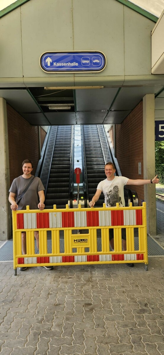 Am Mittwoch wurden die letzten beiden Rolltreppen in Betrieb genommen. Insgesamt wurden knapp zwei Millionen Euro investiert. ⇒ÖBB