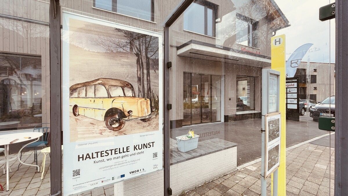 An den Haltestellen im Walgau wurde Kunst präsentiert. ⇒MON