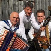 Ex-Klostertaler beehrt mit seinem Trio das Café Meran in Bludenz