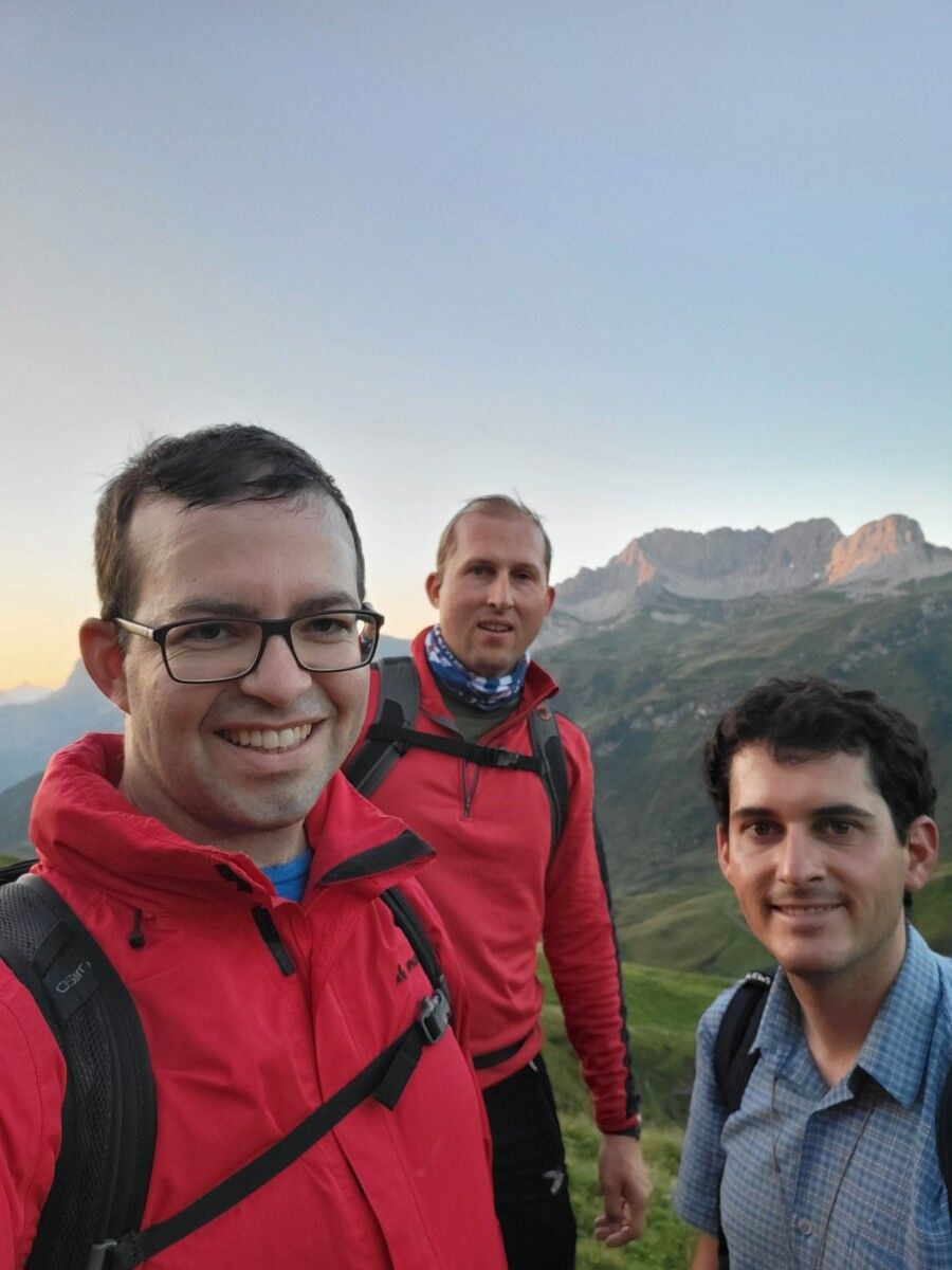 Das Bergpfarrer-Team bestehend aus Peter Rinderer, Anselm Becker und Gabriel Steiner (v. l.). ⇒Bergpfarrer