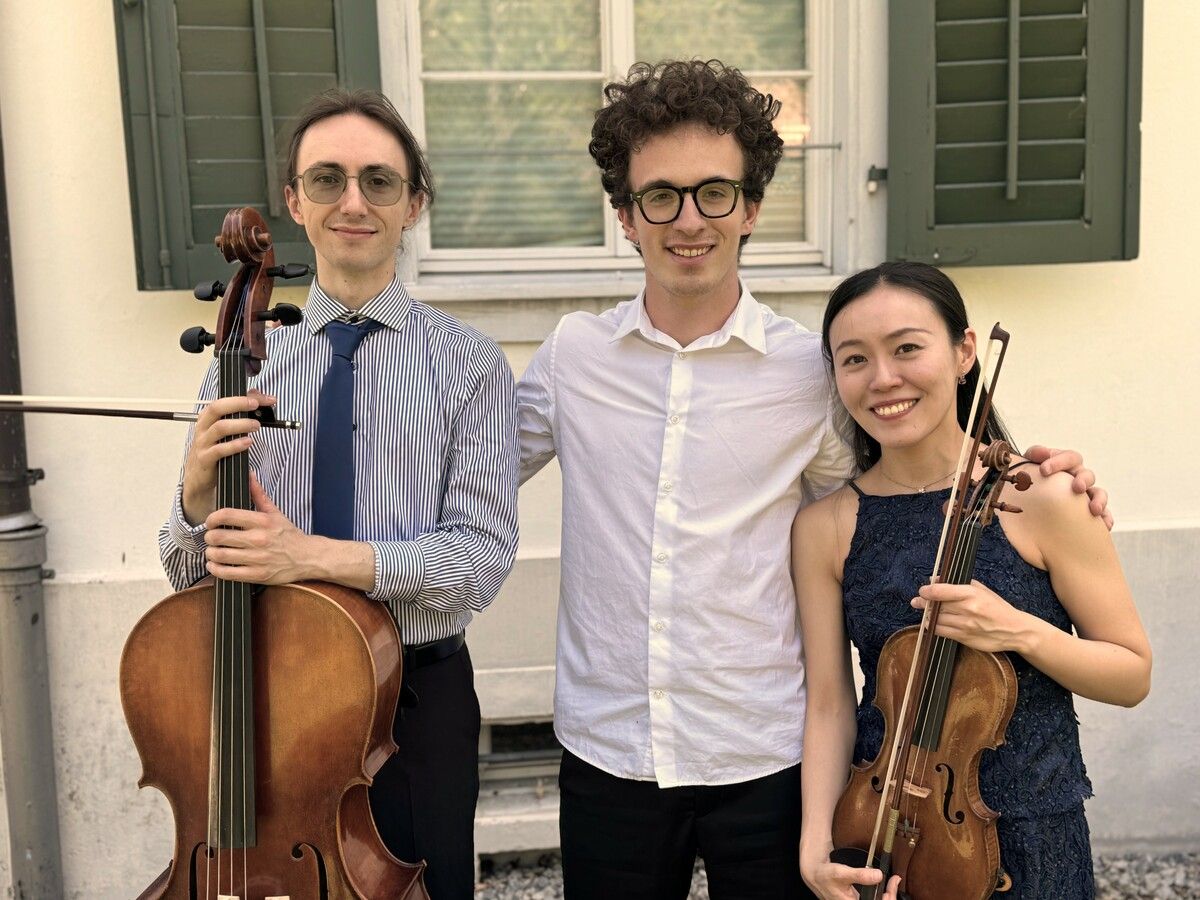 Das Trio Souvenirs mit Gustav Wocher, Liam Dugelay und Sakura Ito.
