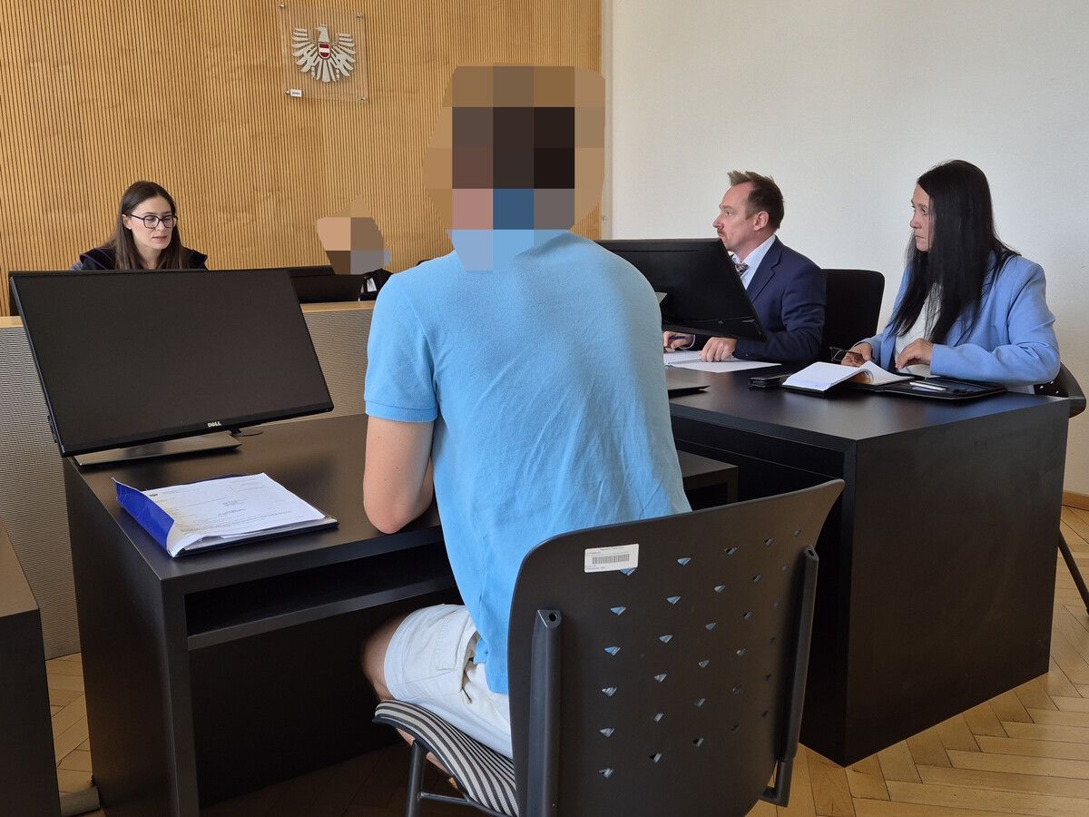 Der angeklagte Postzusteller wurde vom Schöffensenat zu einer teilbedingten Geldstrafe verurteilt. ⇒Eckert