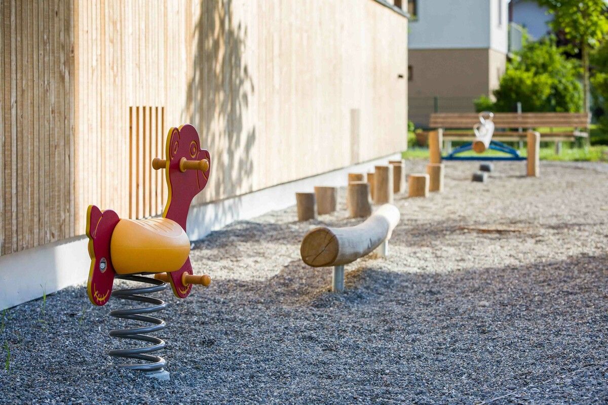 Der dazugehörige Spielplatz ist öffentlich.