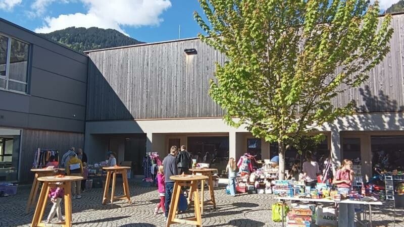 Der Flohmarkt lockte zahlreiche Besucher AN.⇒verein