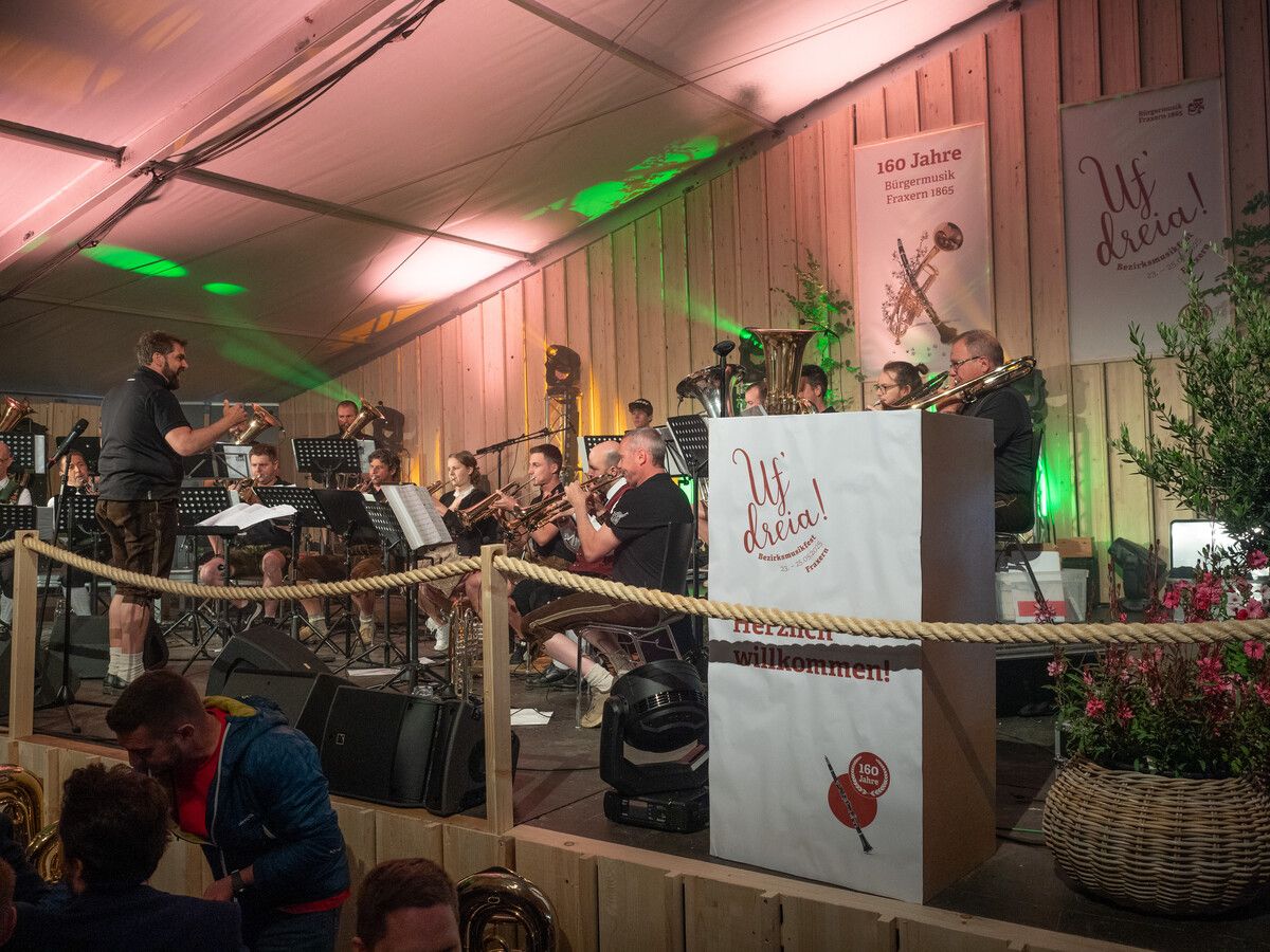 Der PolkaClub Vorderland sorgte für Stimmung auf der Bühne.⇒alo